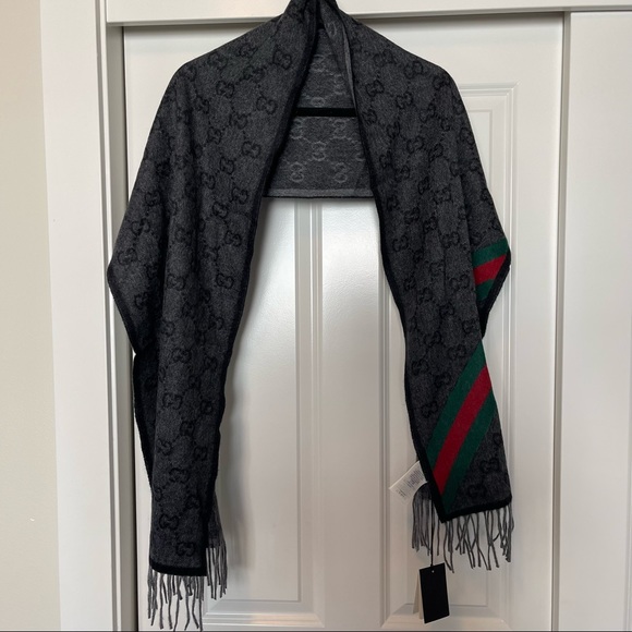 Unisex Gucci Scarf - Picture 5 of 5